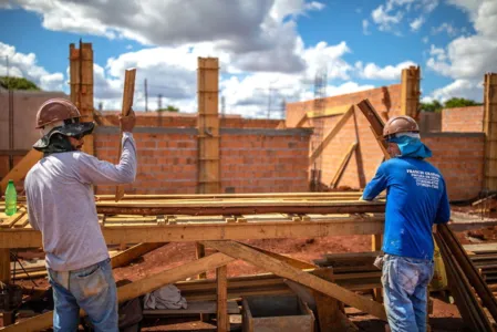 Construção das escolas do Jardim Paulista e Caravelle avança em Arapongas