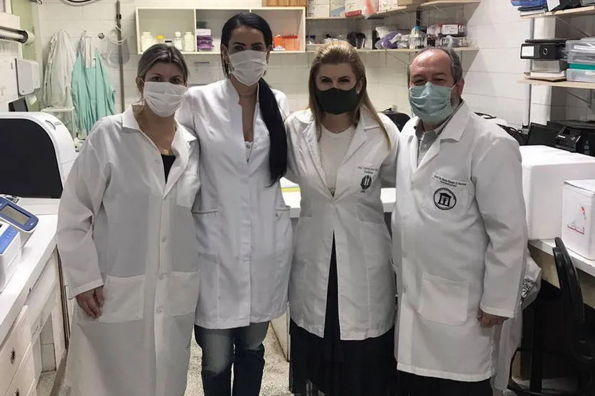 UEL integra equipe que produz enxaguante bucal contra o vírus da Covid-19