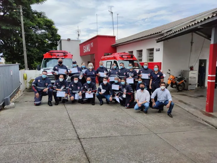 SAMU entrega certificados de capacitação para servidores