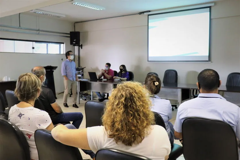 Reunião define horário de atendimento do comércio em dezembro