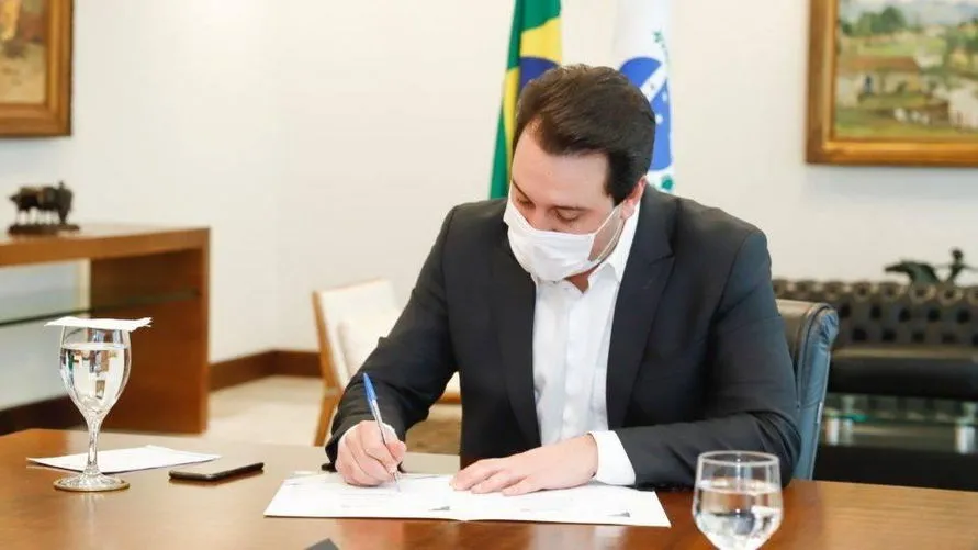 Governo do Paraná afirma que está disposto a negociar com laboratórios