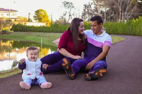 O casal e a filha estavam em um Fiat Uno que colidiu com uma camionete S10  por volta das 17h40