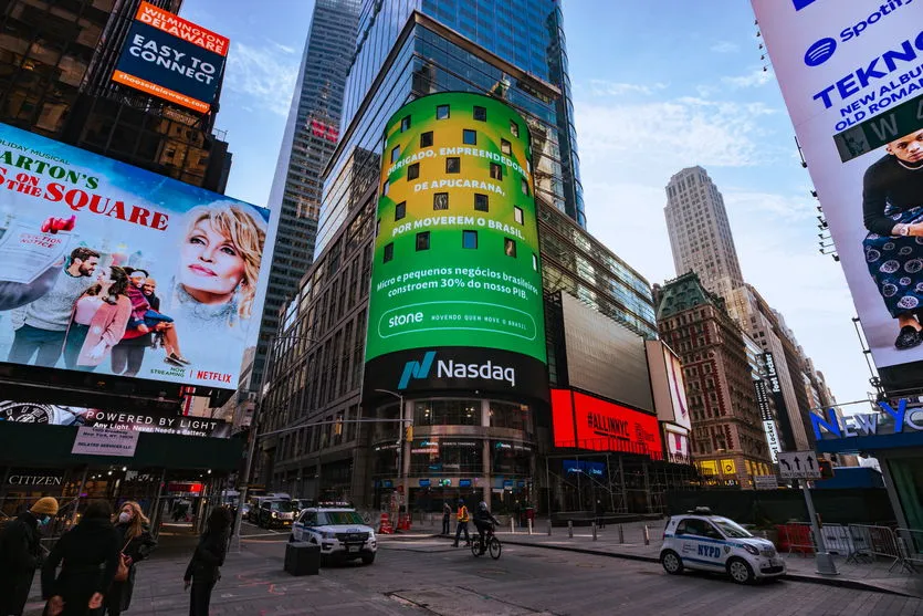 Empresa homenageia Apucarana na Times Square, em Nova York