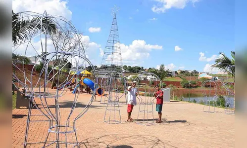 Jardim Alegre prepara decoração de natal com muitas luzes