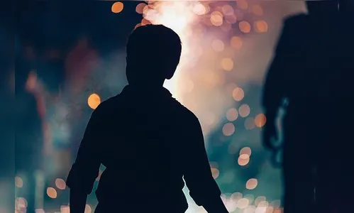 Caminhoneiro encontra crianças sozinhas na madrugada no Contorno Norte