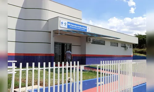 Vândalos quebram vidros da UBS da Vila Regina