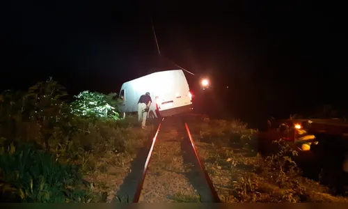 PRF recupera em Apucarana van roubada durante assalto em Mauá