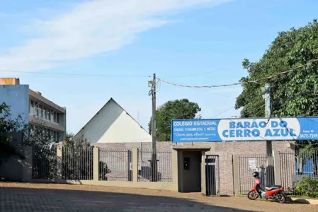 Colégio Estadual Barão do Cerro Azul em Ivaiporã
