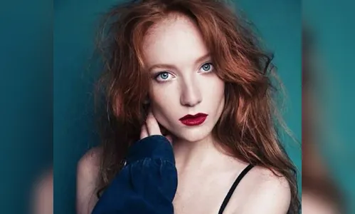 Modelo é acusada de esfaquear namorado durante discussão