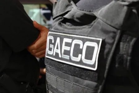 Gaeco cumpre mandados em Arapongas e Jandaia; esquema causou prejuízo de R$10 mi em licitações