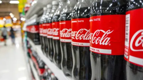 Coca-Cola vai deixar de fabricar 200 marcas de refrigerante