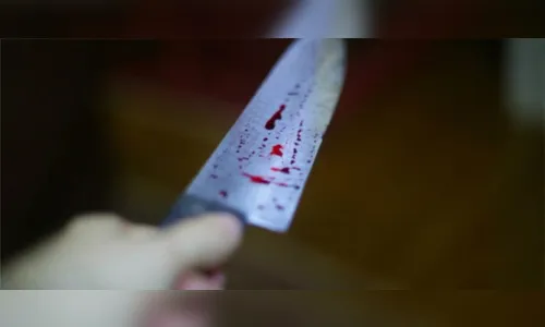 Mulher sofre corte no pescoço em ato de violência doméstica