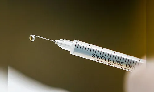 Rússia começa vacinação contra Covid-19 pela Saúde