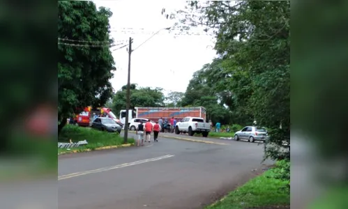 Acidente entre dois carros é registrado na entrada do Núcleo Adriano Correia