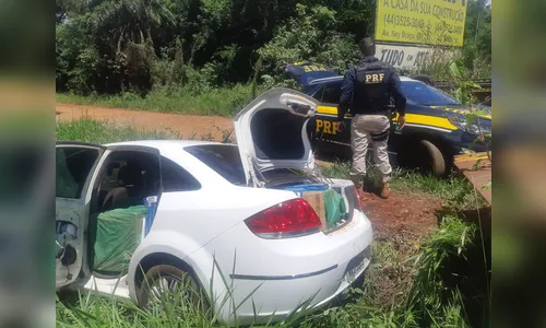 PRF apreende três veículos abarrotados de cigarros contrabandeados do Paraguai