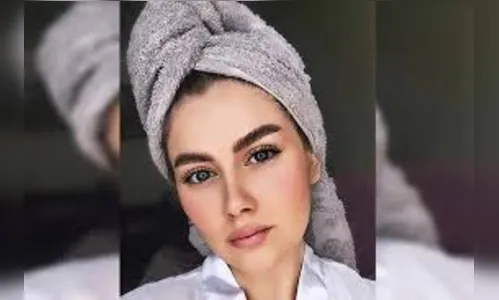 Jovem morre eletrocutada após deixar iPhone cair na banheira