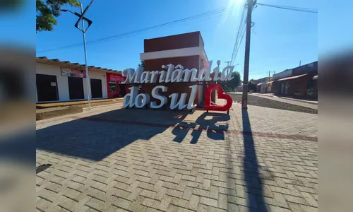 Calçadão de Marilândia ganha letreiro durante obra de modernização