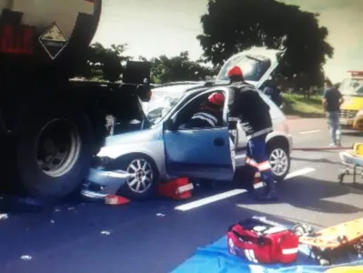 Colisão traseira deixa motorista gravemente ferido na BR 376