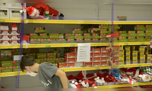 Alta procura faz artigos de Natal sumirem das prateleiras