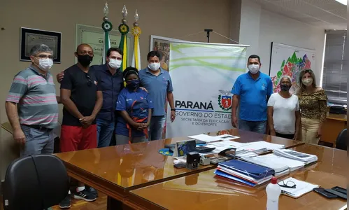 Prefeito Junior da Femac recebe atleta do Projeto Geração Olímpica