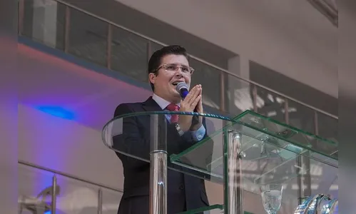 Pastor diz que Coronavac tem HIV e causa câncer; promotorias o acusam de fake news