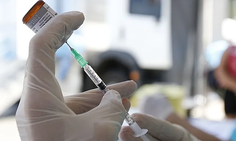 Apesar das doses em ‘conta gotas’, Saúde avalia positiva vacinação