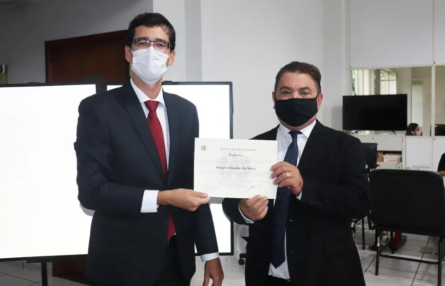 Justiça Eleitoral diploma Sérgio Onofre, vice Jair e vereadores