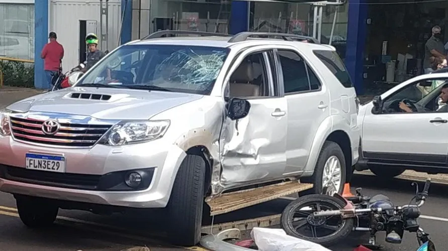 Acidente causa morte na Avenida Governador Roberto da Silveira; ASSISTA