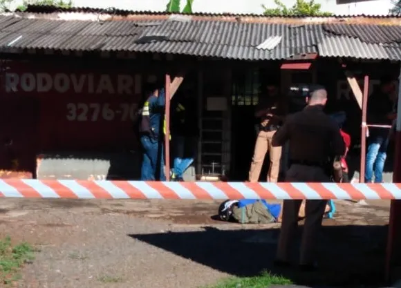 Mototaxista é morto a tiros em frente ao trabalho em Arapongas