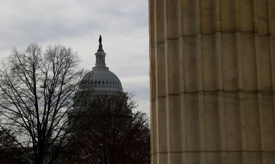 Após invasão, Congresso dos EUA certifica vitória de Joe Biden