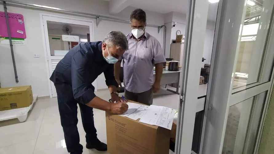 Sabáudia é primeiro município a retirar insumos para vacinação contra Covid-19