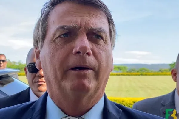 Bolsonaro sinaliza filiação a novo partido em março