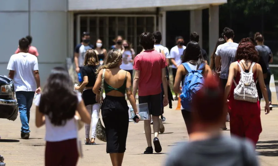 Candidatos têm até esta sexta para pedir reaplicação do Enem