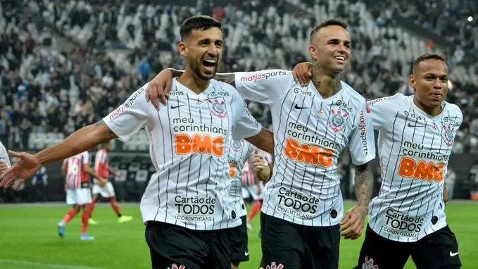Corinthians registra surto de covid-19 no elenco; 10 jogadores estão infectados