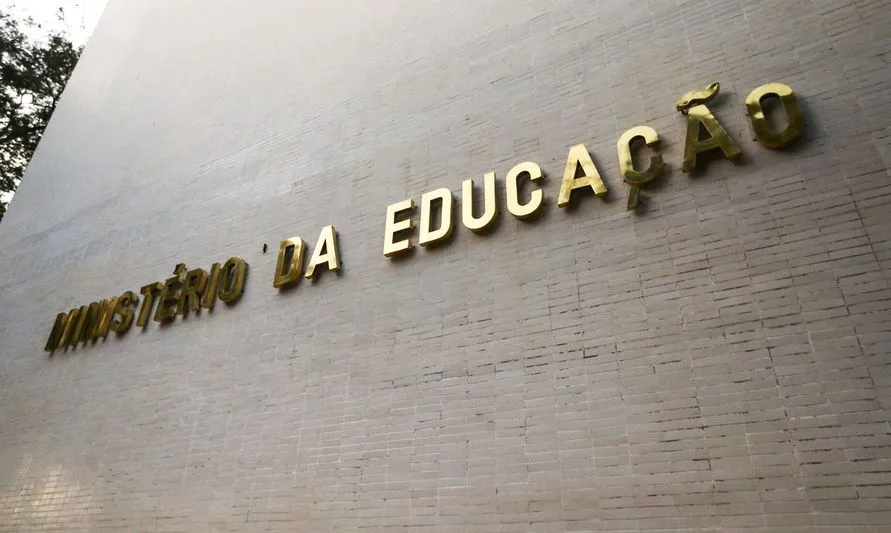 MEC institui plataforma virtual para avaliar planos de educação