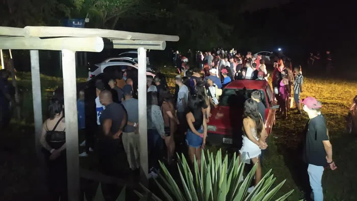 Polícia acaba festa de mais de 300 jovens em Londrina
