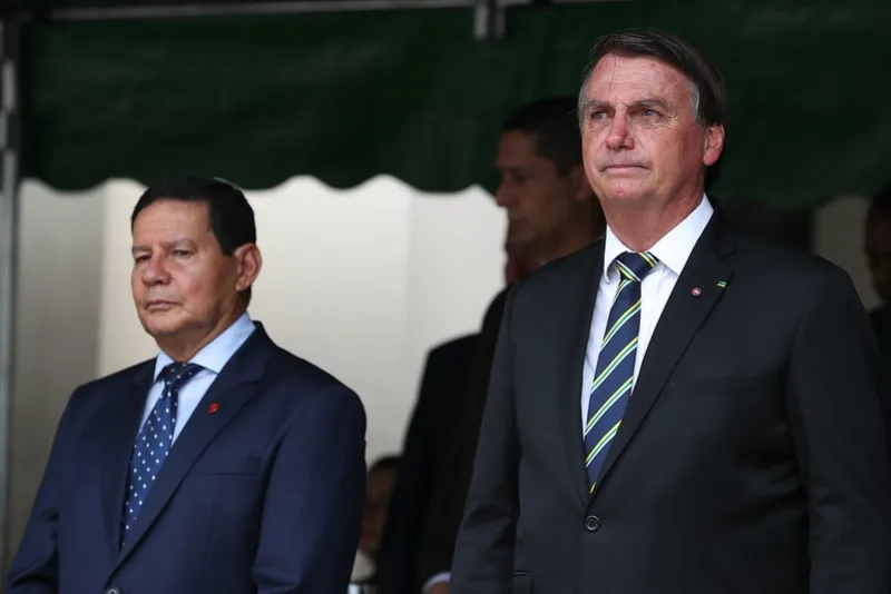 Presidente busca nomes para substituir Mourão na chapa à reeleição em 2022 e já tem favorito