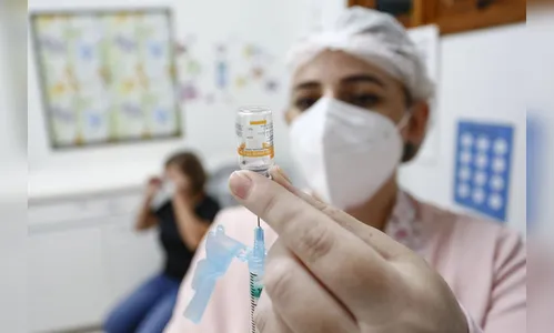 Aplicação da segunda dose da vacina  avança no Paraná