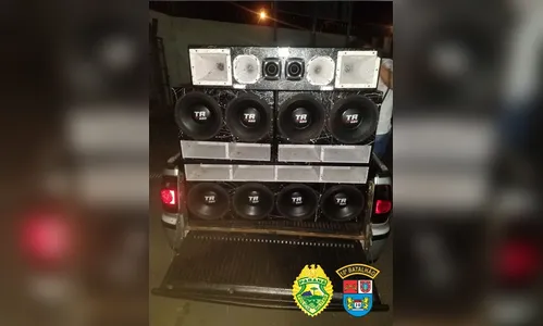 Após denúncias de perturbação PM apreende som de carro