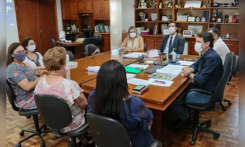 Apucarana define correção salarial de 4,56% a servidores municipais