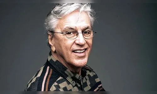 Caetano Veloso faz Live de natal com músicas pedidas pelo público