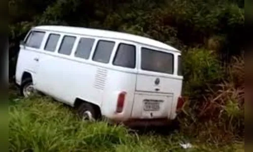 Kombi furtada é encontrada pela Polícia Militar
