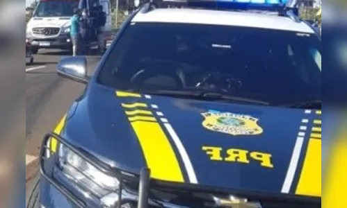 Carro capota na Rodovia BR-369 e peças atingem outros veículos