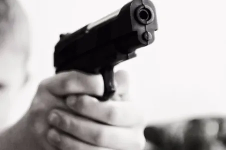 Homem sofre tentativa de homicídio; ele foi atingido pelas costas