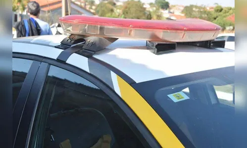 Três homens partem para agressão contra equipe policial e são detidos