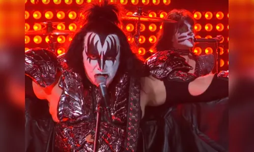 Integrante da banda Kiss se revolta com Bolsonaro e 'efeito jacaré' da vacina