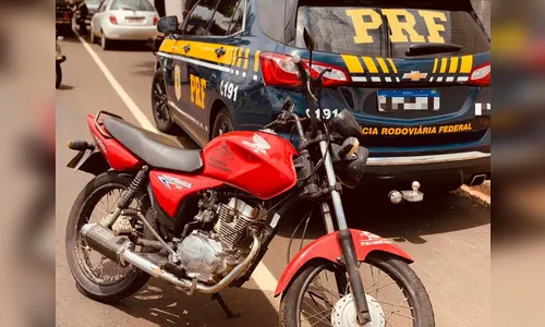 PRF recupera motocicleta furtada em Arapongas