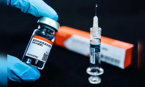 Governo pretende ampliar acordo e adquirir 100 milhões de doses da Coronavac