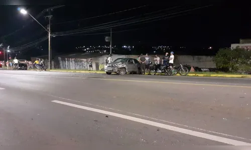 Motorista tenta fugir após acidente em Apucarana; testemunhas seguram suspeito