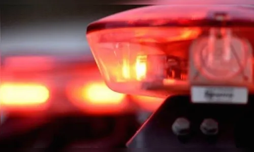 PM apreende motocicleta com débitos após condutor tentar fuga